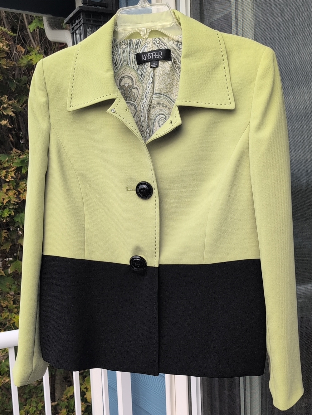 Kasper Lime Green and Black Two-Tone Tailored Blazer